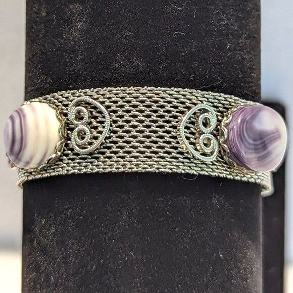 Vintage Silver Tone Mesh Bracelet with Purple White Cabachons - Picture 2 of 9